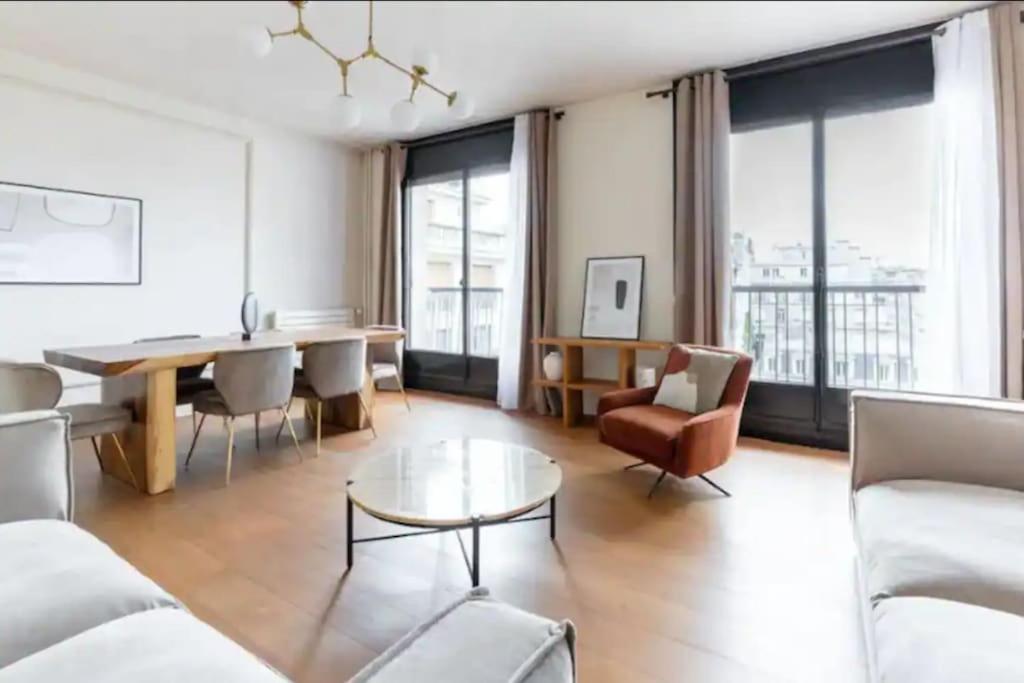 Avenue Montaigne Luxury Apartment 2Br 4P ปารีส ภายนอก รูปภาพ