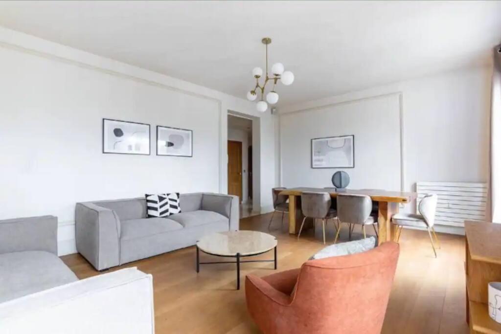 Avenue Montaigne Luxury Apartment 2Br 4P ปารีส ภายนอก รูปภาพ