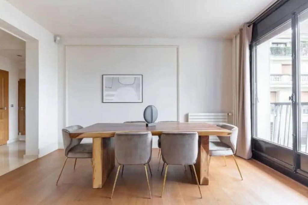 Avenue Montaigne Luxury Apartment 2Br 4P ปารีส ภายนอก รูปภาพ